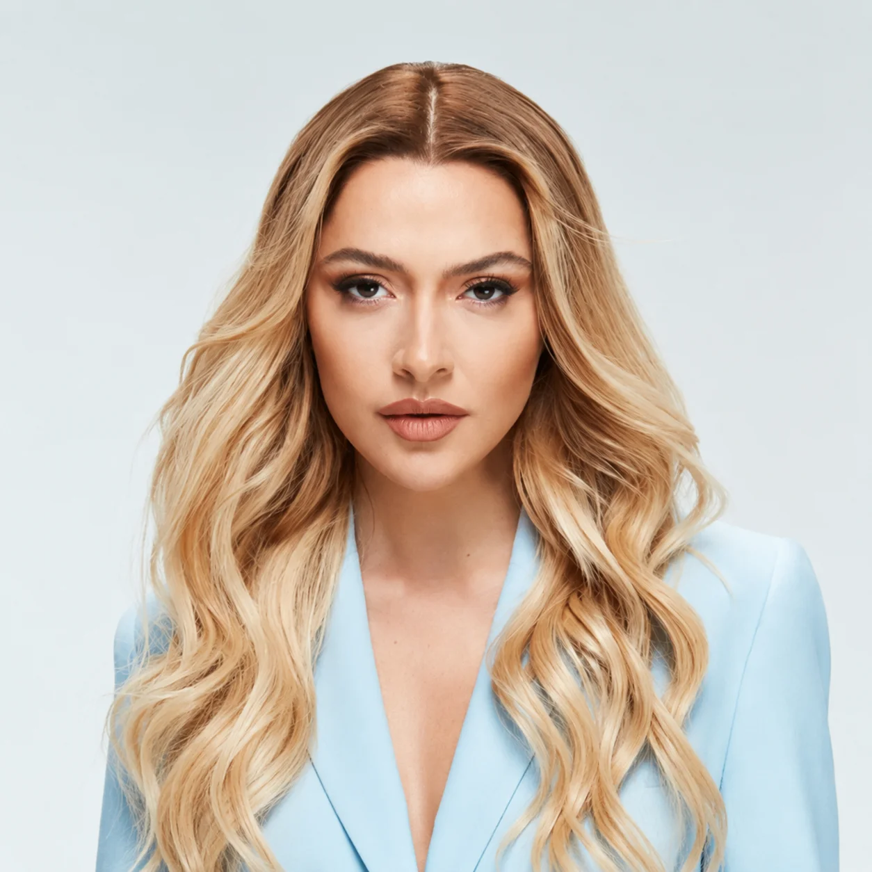 Hadise'nin "Ara Beni" Şarkısı Beklentileri Karşıladı mı?