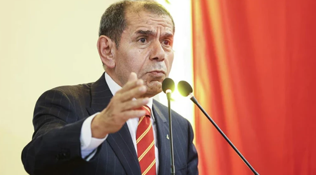 Dursun Özbek'in Transfer Açıklaması Taraftarları İkiye Böldü: Sizce Galatasaray Doğru İlerliyor mu?